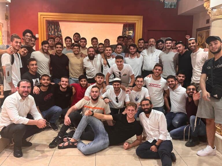 454245648_911559264343467_7718267403963467627_n