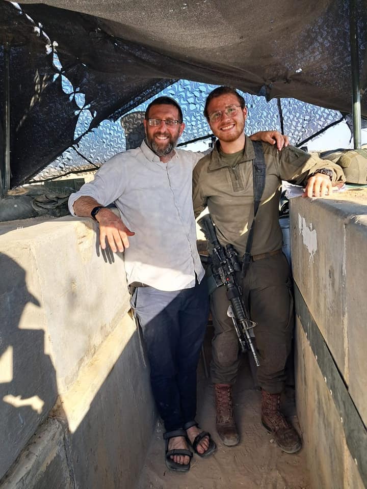 454825169_915777660588294_4773374743984488145_n